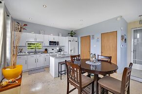 Mango Hill Retreat