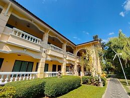 Park & Pool Resort