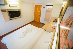 Chiang Roi 7 Days Inn