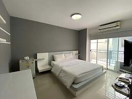 Warisa Apartment