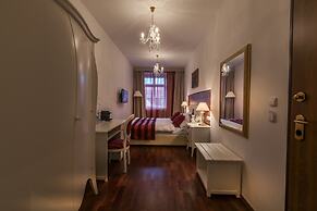 Little King Hotel U Malvaze