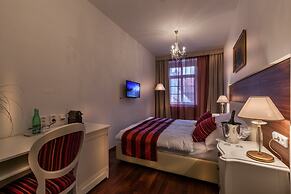 Little King Hotel U Malvaze