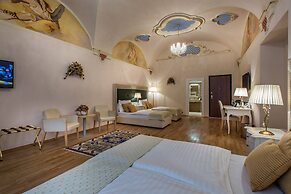 Little King Hotel U Malvaze