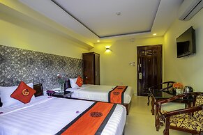 Golden River Hotel