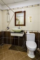 Golden River Hotel