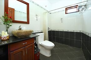 Golden River Hotel