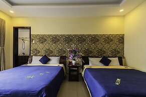 Golden River Hotel