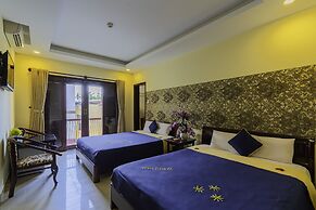 Golden River Hotel