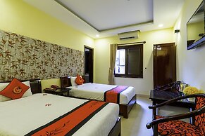 Golden River Hotel