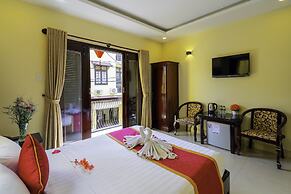 Golden River Hotel