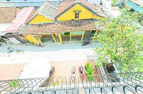 Golden River Hotel