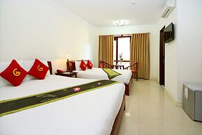 Golden River Hotel