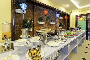 Golden River Hotel