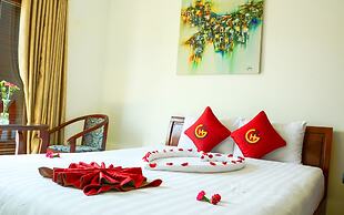 Golden River Hotel
