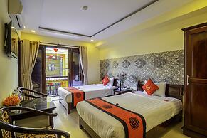 Golden River Hotel