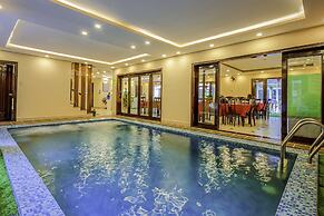 Golden River Hotel