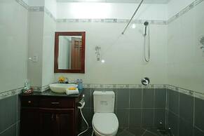 Golden River Hotel