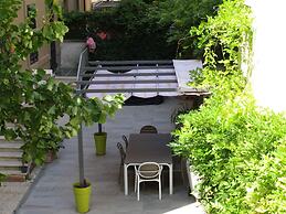 Dea Roma Inn