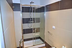 Dea Roma Inn