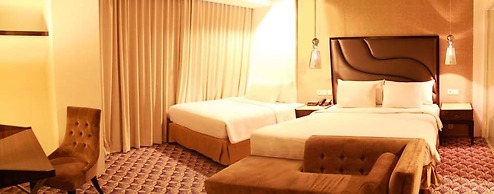 Nemuru Grand Bellevue Radio Dalam