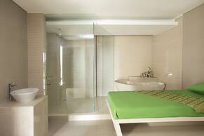 Nemuru Grand Bellevue Radio Dalam