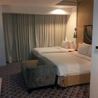 Nemuru Grand Bellevue Radio Dalam