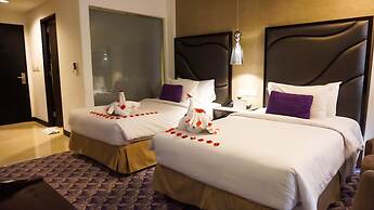 Nemuru Grand Bellevue Radio Dalam
