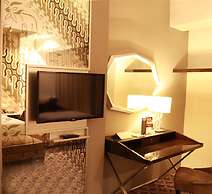 Nemuru Grand Bellevue Radio Dalam