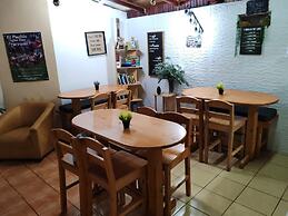 Cabinas El Pueblo - Hostel