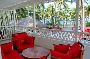 Las Cayenas Beach Hotel