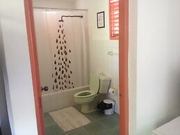 Casa Delfin Guest House