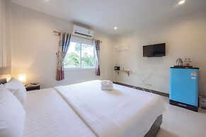Baan Yuyen Karon Guesthouse