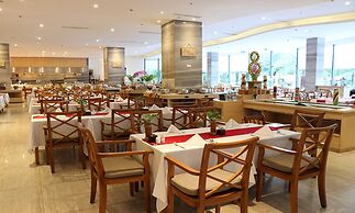 Cam Ranh Riviera Beach Resort & Spa