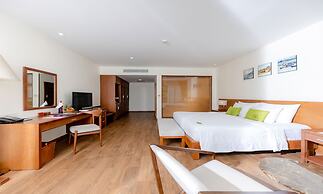 Cam Ranh Riviera Beach Resort & Spa