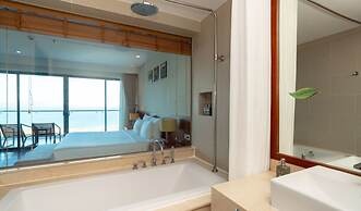 Cam Ranh Riviera Beach Resort & Spa
