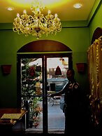 Tinhat Boutique Hotel and Restaurant