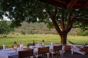 Zebras Crossing Lodge