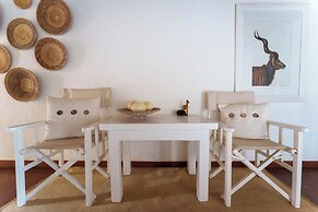Zebras Crossing Lodge
