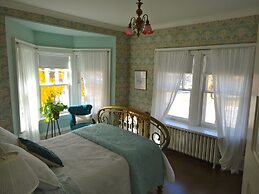 The Captain's House B&B