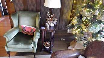 The Captain's House B&B