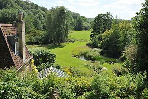 Tucking Mill View