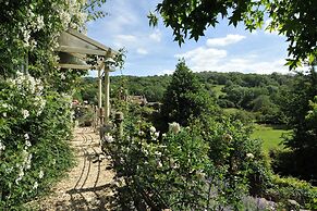 Tucking Mill View