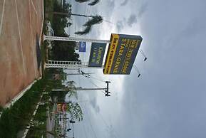 S Tara Grand Hotel