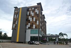 S Tara Grand Hotel
