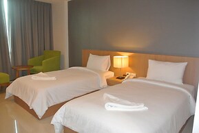 S Tara Grand Hotel