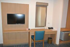 S Tara Grand Hotel