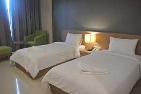 S Tara Grand Hotel