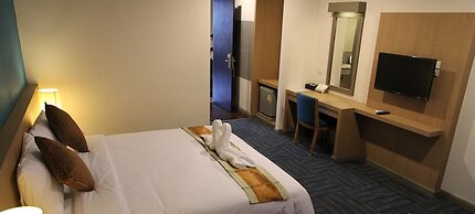 S Tara Grand Hotel