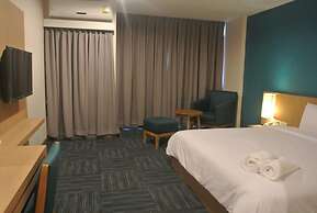 S Tara Grand Hotel