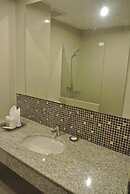 S Tara Grand Hotel